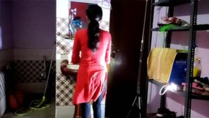 Cute Delhi girl chudai video HD mein - Hindi BF
