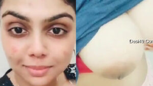Delhi girl Aarti ki big boobs ki selfie video